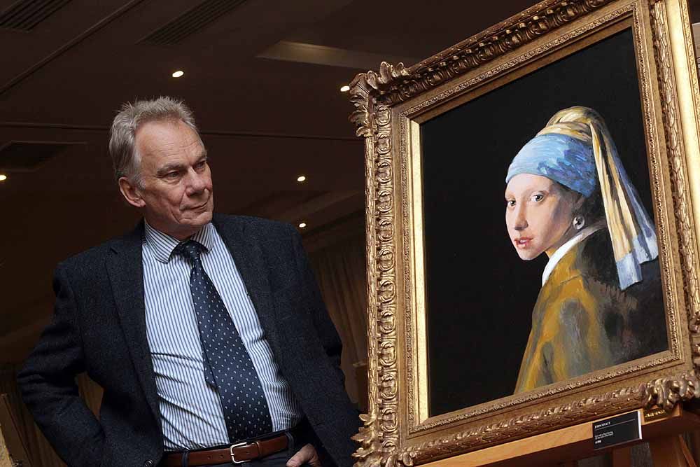 John Myatt with his version of Girl with a Pearl Earring